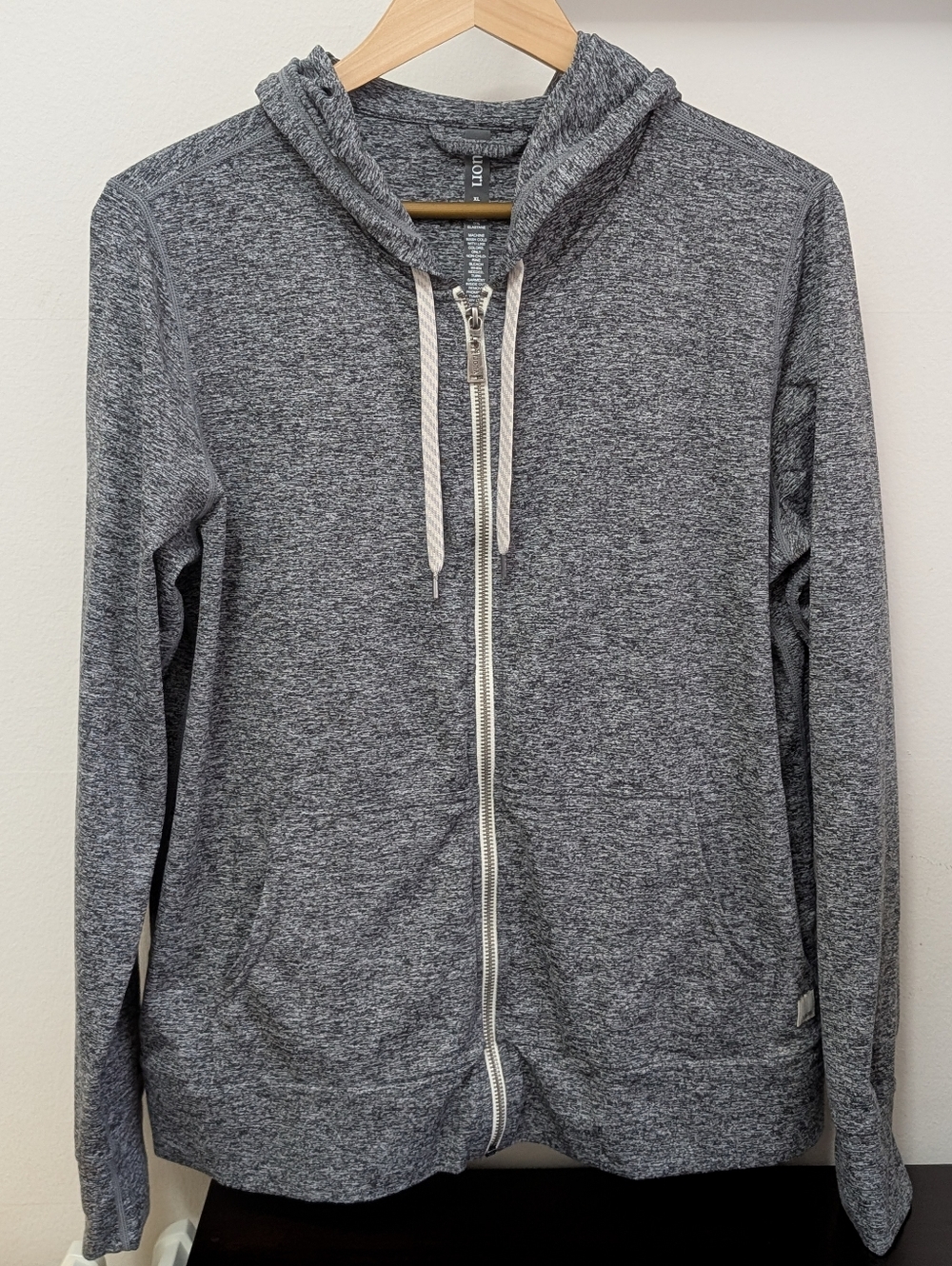  Vuori Women's Halo Performance Hoodie 2.0, Gray, XL